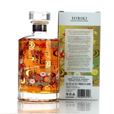 Hibiki 2021 Limited Edition bottle in its gold geometric gift box inspired by Japanese kumiko woodworking